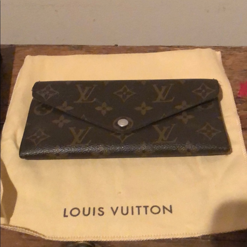 Louis Vuitton Wallet🚨SALE TODAY ONLY